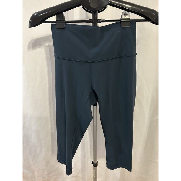 Lululemon Blue Cropped Leggings Women's size 4 - Picture 1 of 2